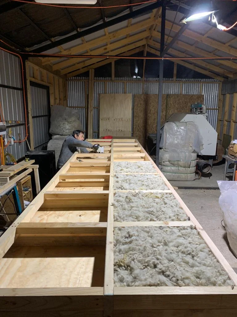 Panel de madera relleno con aislamiento de lana de oveja
